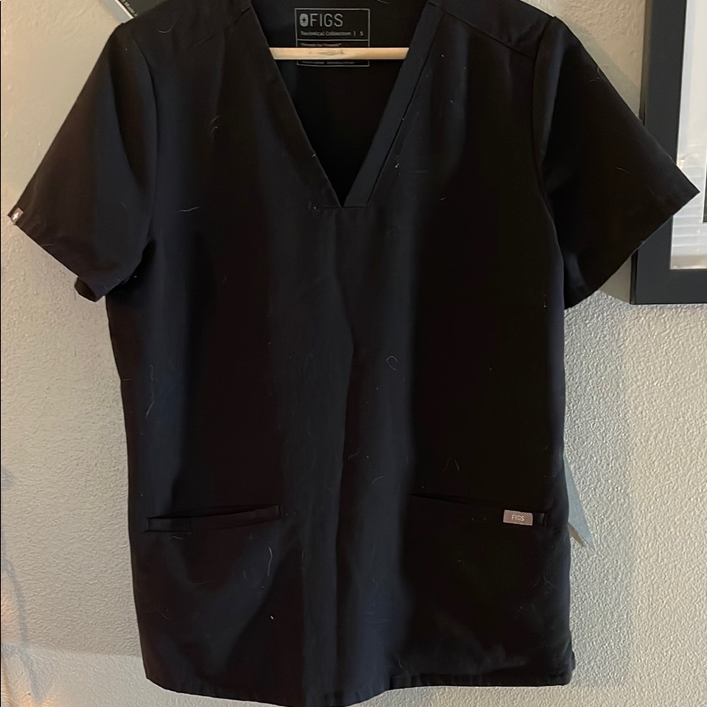 FIGS Black Scrub Top